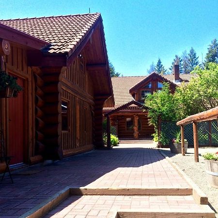 Hitching Post Resort Kelowna Eksteriør bilde