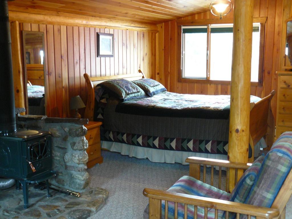 Hitching Post Resort Kelowna Rom bilde