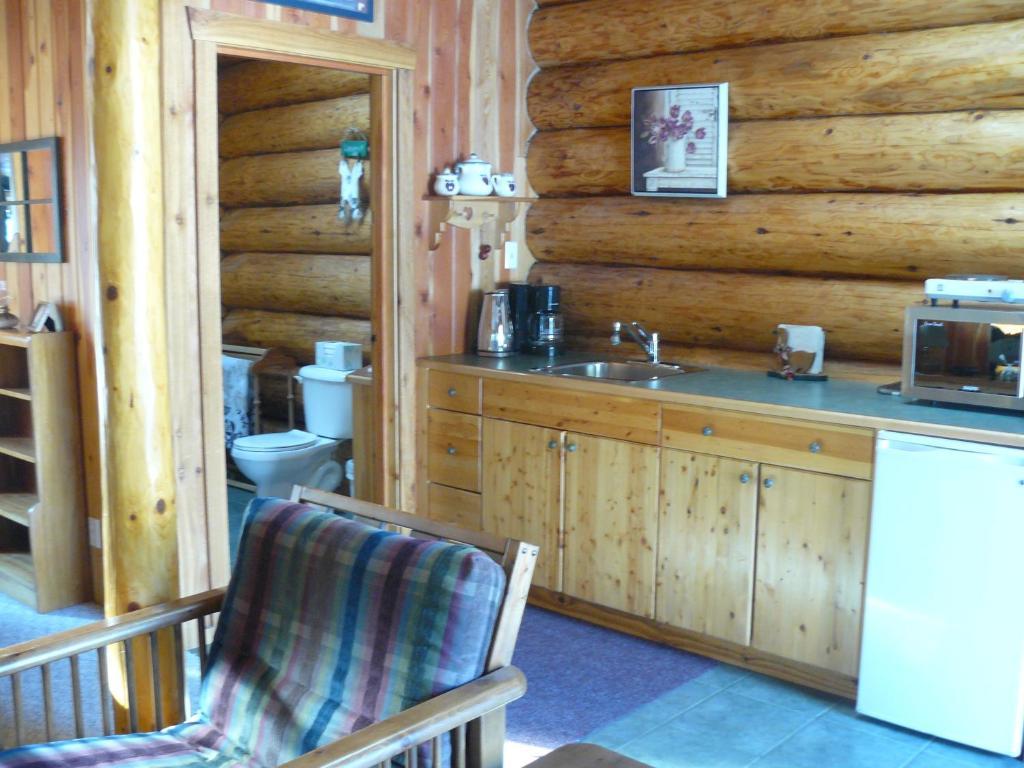 Hitching Post Resort Kelowna Rom bilde