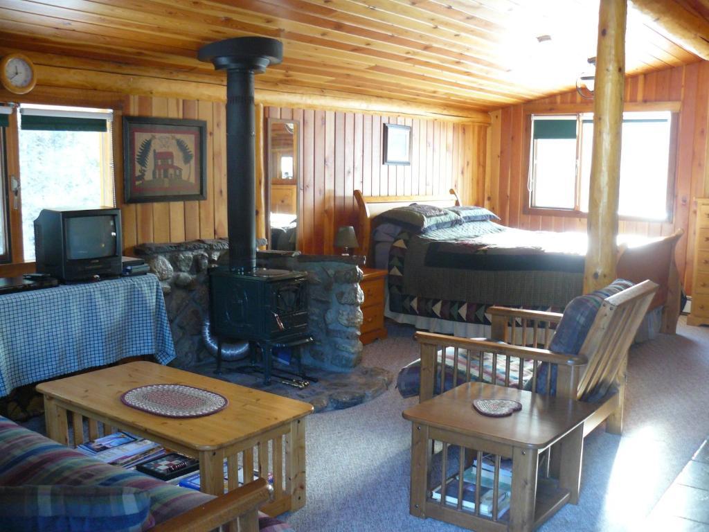 Hitching Post Resort Kelowna Rom bilde