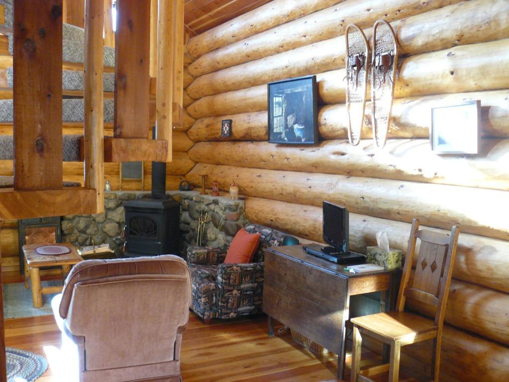 Hitching Post Resort Kelowna Rom bilde