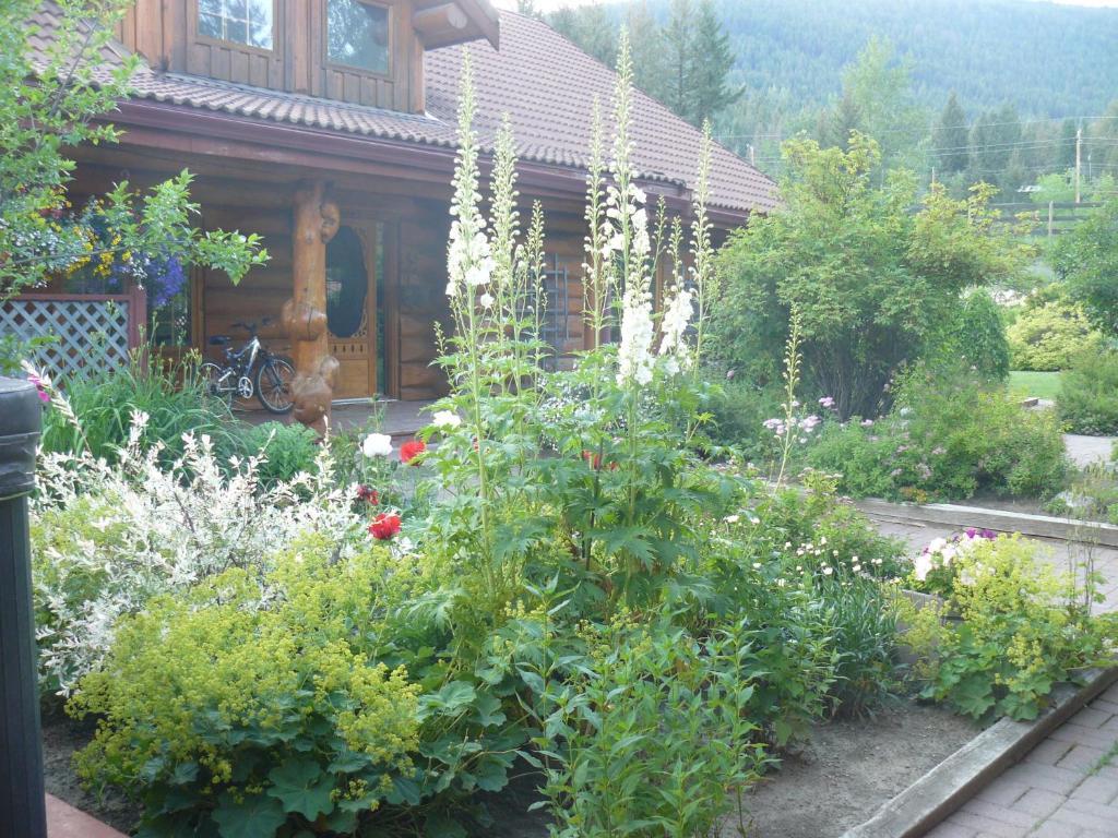 Hitching Post Resort Kelowna Eksteriør bilde