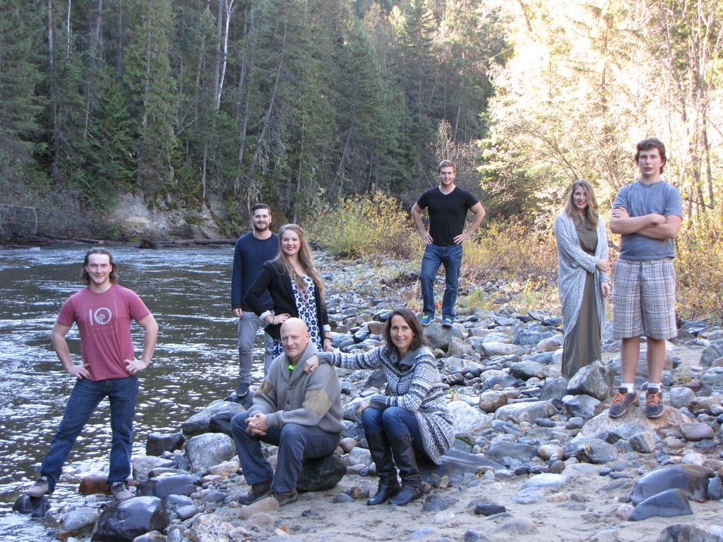 Hitching Post Resort Kelowna Eksteriør bilde