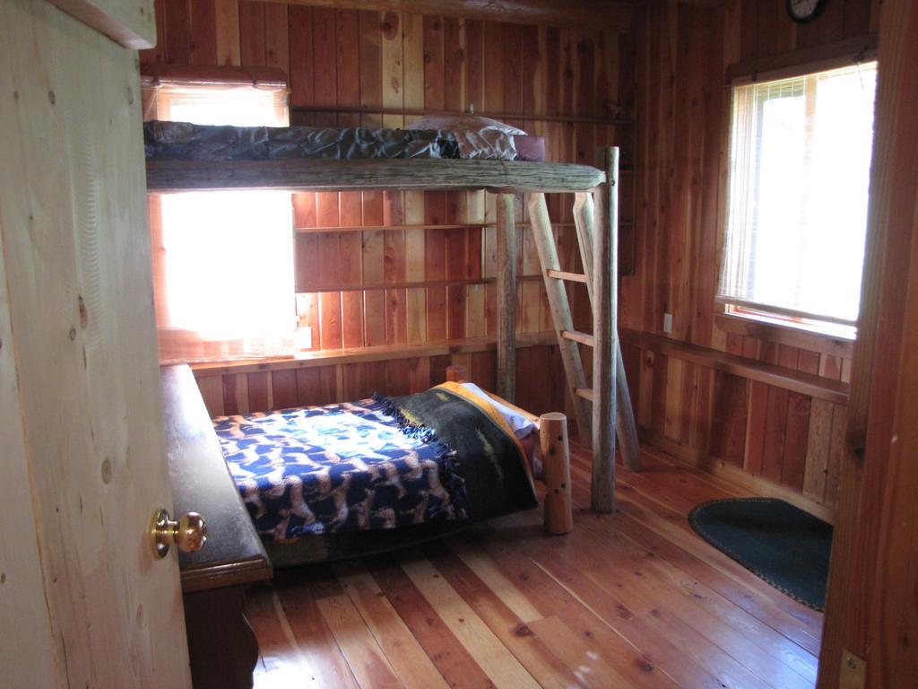 Hitching Post Resort Kelowna Eksteriør bilde